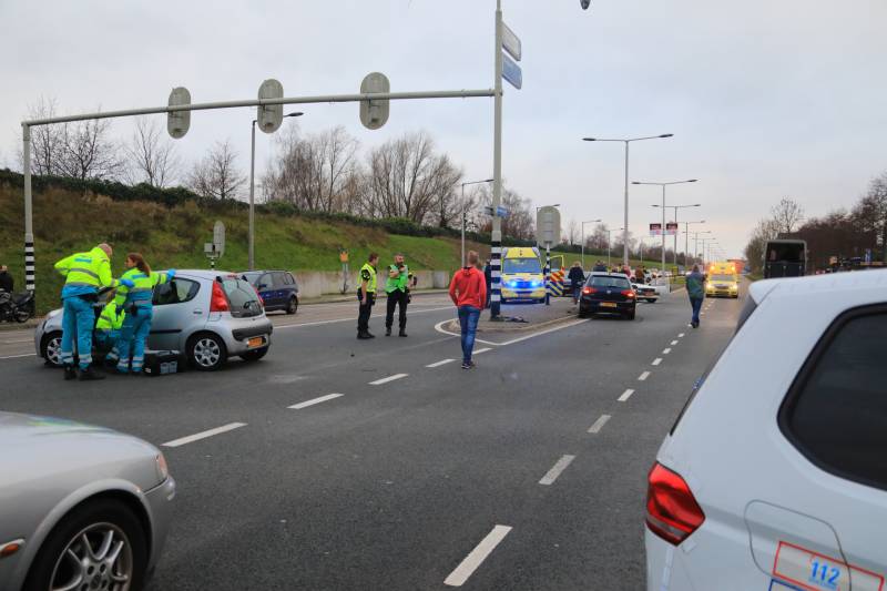 Man zwaargewond na aanrijding