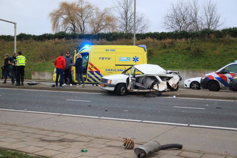Man zwaargewond na aanrijding