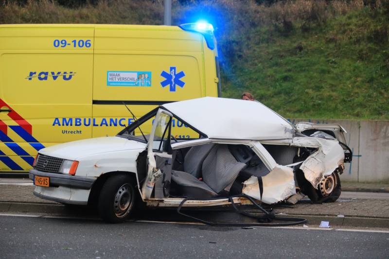 Man zwaargewond na aanrijding
