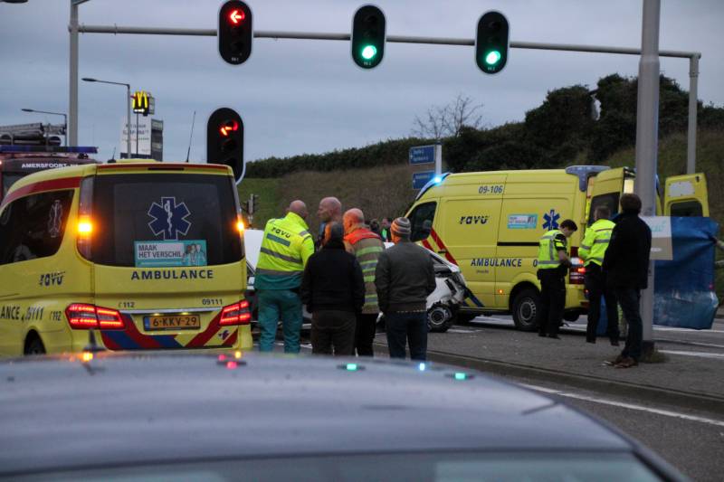 Man zwaargewond na aanrijding