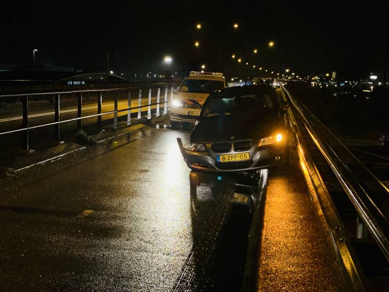 Personenauto zwaar beschadigd na ongeval