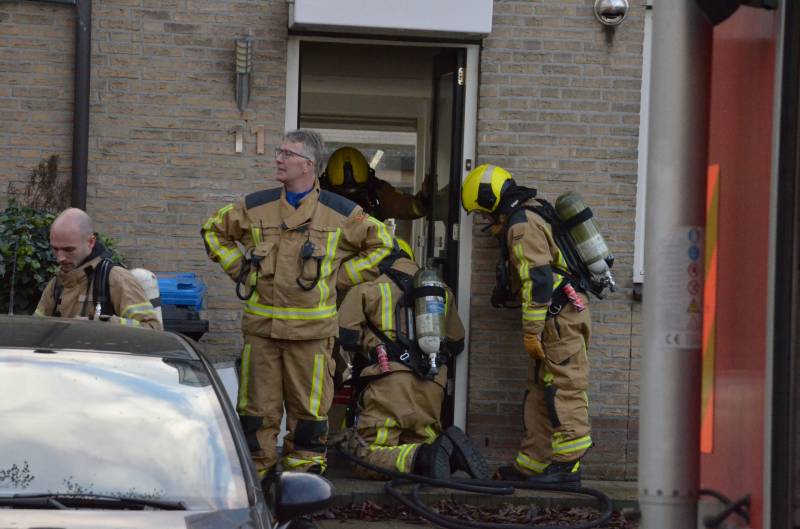 Brandje in kruipruimte snel onder controle