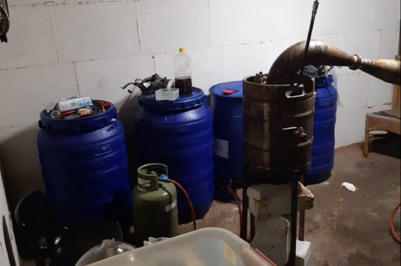 Drugslab in bedrijfshal op industrieterrein aangetroffen