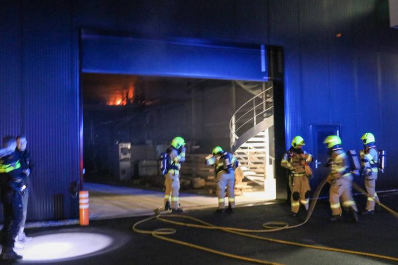 Brandweer heeft brand in houtzagerij snel onder controle