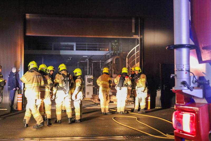 Brandweer heeft brand in houtzagerij snel onder controle