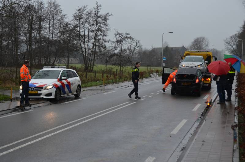 Gewonde na kop-staart aanrijding
