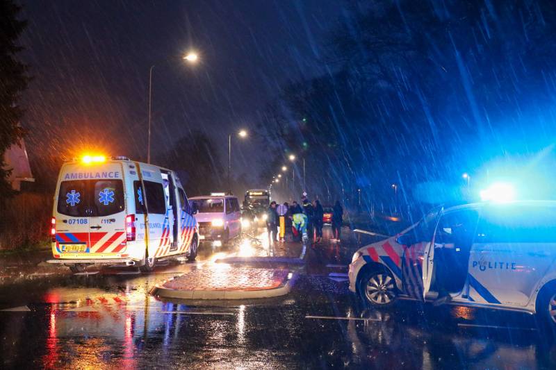 Overstekende fietser aangereden door auto