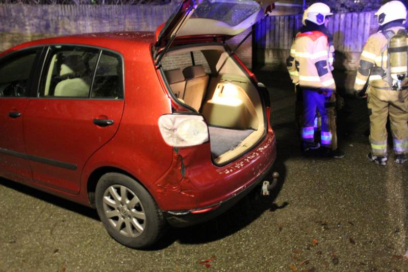 Autobrand slaat over na schuur