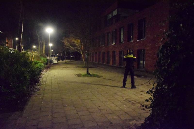 Politie doorzoekt school na melding verdachte situatie