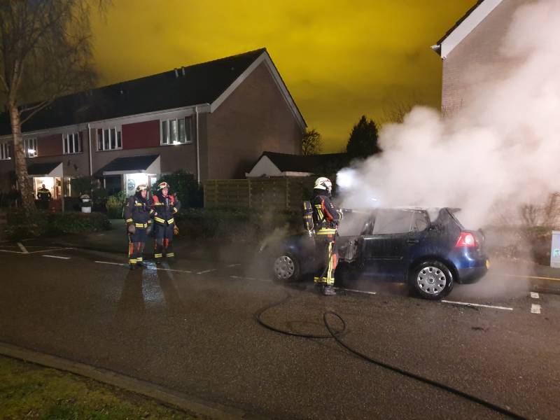 Auto verwoest door brand