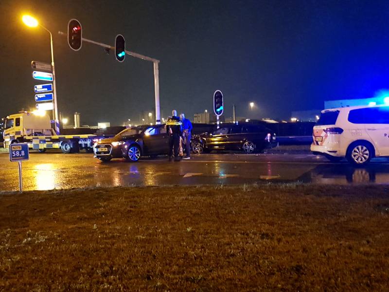 Drie gewonden bij aanrijding