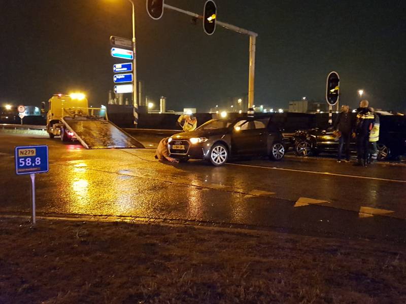 Drie gewonden bij aanrijding