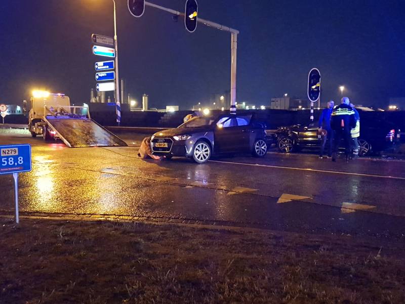 Drie gewonden bij aanrijding