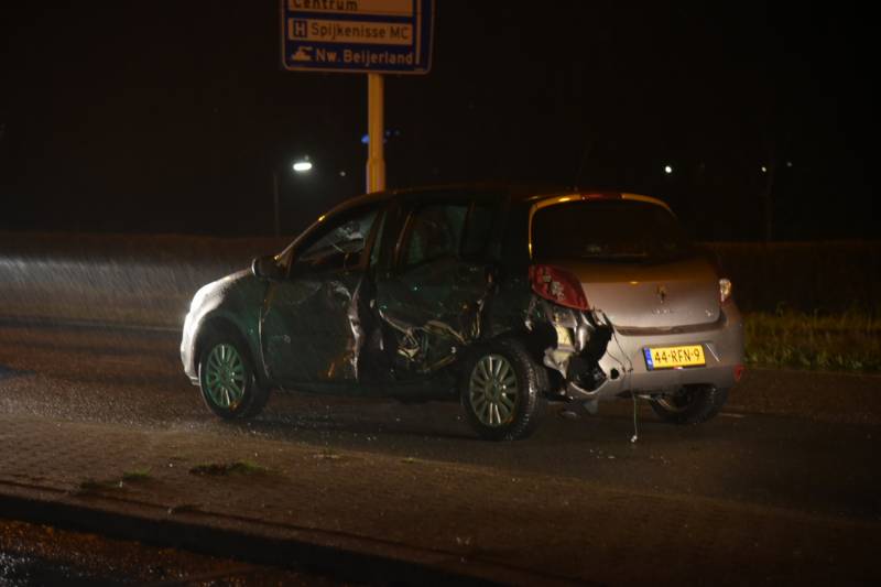3 gewonden na flinke aanrijding met meerdere autos