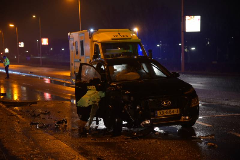3 gewonden na flinke aanrijding met meerdere autos