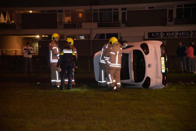 3 gewonden na flinke aanrijding met meerdere autos