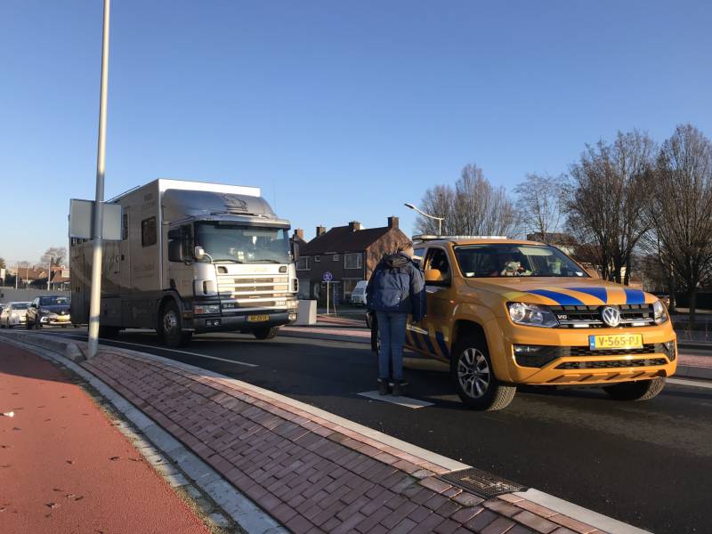 Harselaarse tunnel geblokkeerd door defecten vrachtwagen