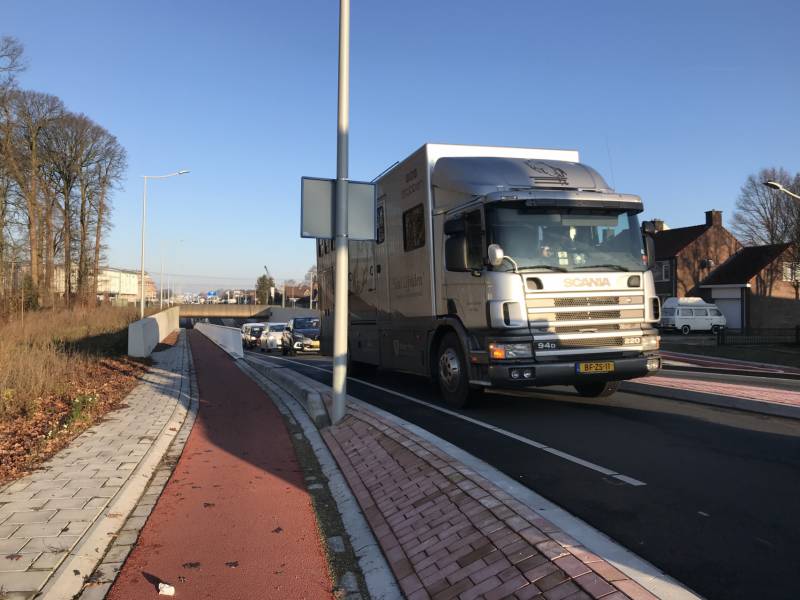 Harselaarse tunnel geblokkeerd door defecten vrachtwagen