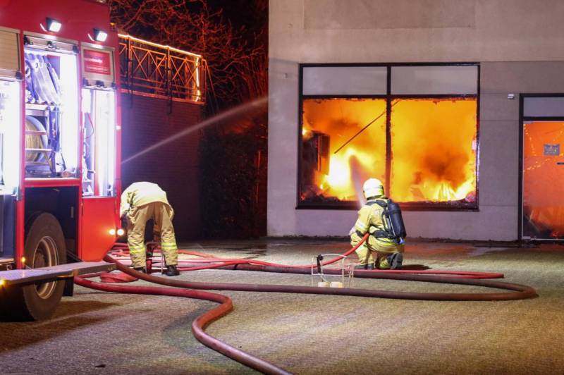 Voedsel- en kledingbank verwoest door grote brand