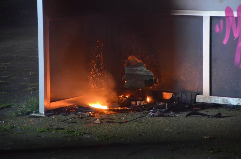 Hok parkeerautomaat beschadigd door brand