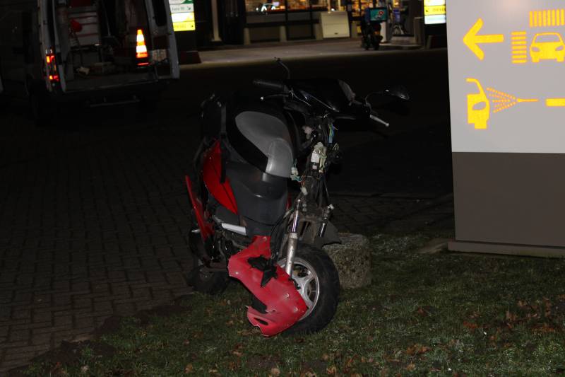 Twee gewonden bij ongeval tussen scooter en auto