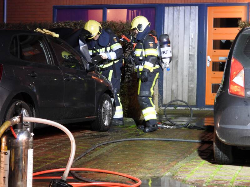 Flinke schade na brand in personenauto