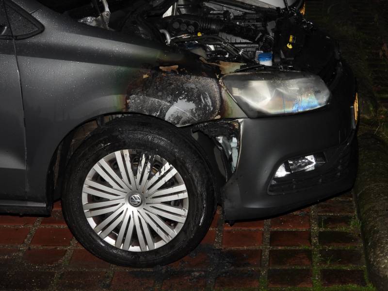 Flinke schade na brand in personenauto
