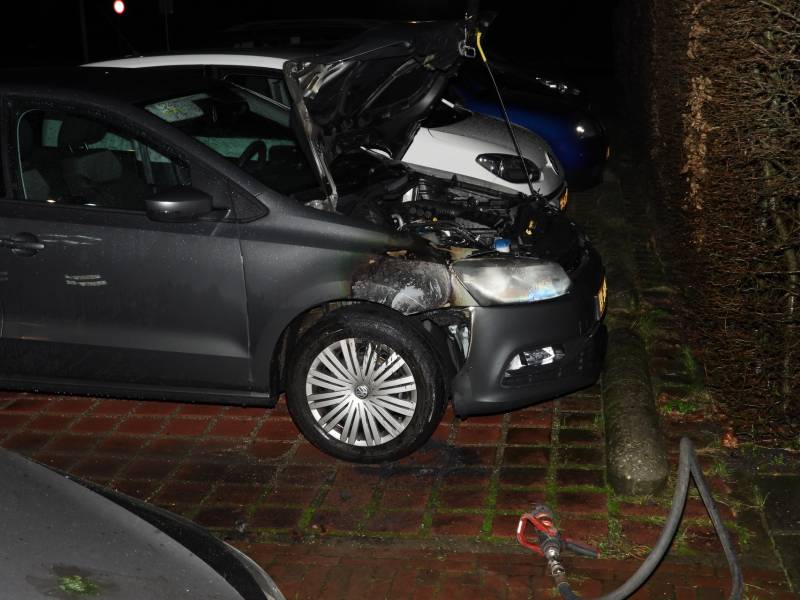 Flinke schade na brand in personenauto