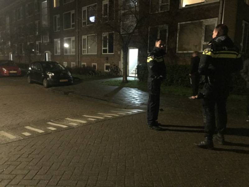#Leeuwarden Brandweer verricht metingen vanwege vreemde lucht in portiekflat Rameaustraat Leeuwarden.