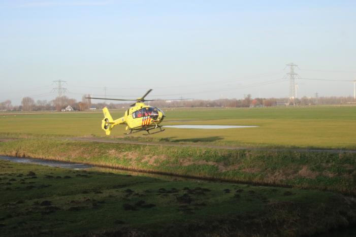 Kopstaart-botsing tussen twee auto's