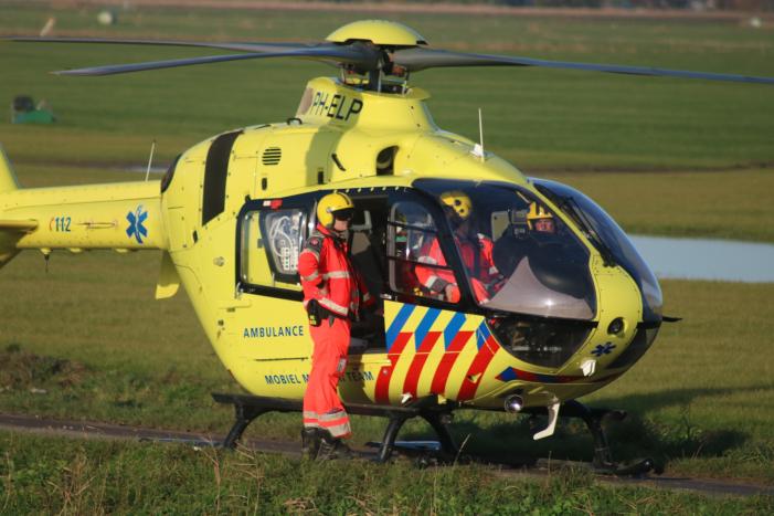 Kopstaart-botsing tussen twee auto's