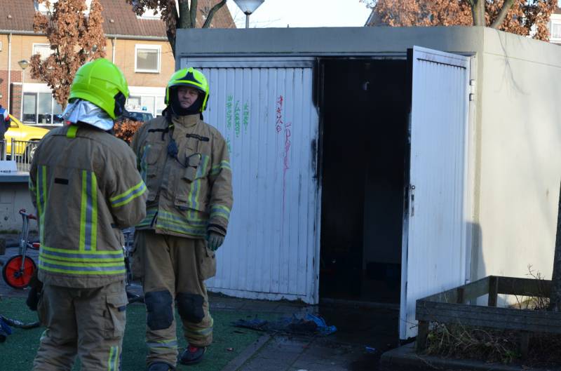 Brand in opslagcontainer op schoolplein