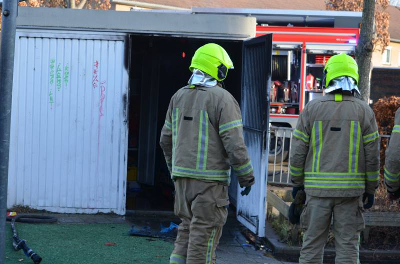 Brand in opslagcontainer op schoolplein