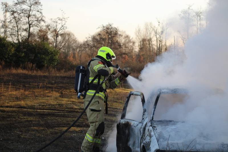 Crossauto brandt volledig uit
