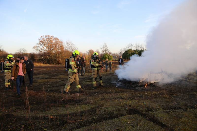 Crossauto brandt volledig uit