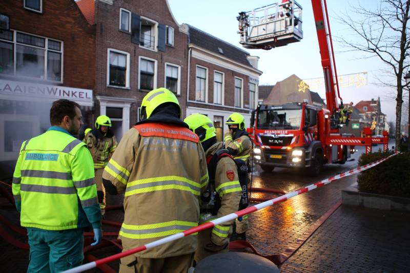 Grote brand in bakkerij lastig te bestrijden