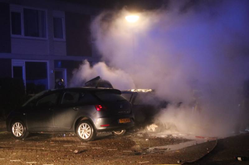 Personenauto verwoest door brand