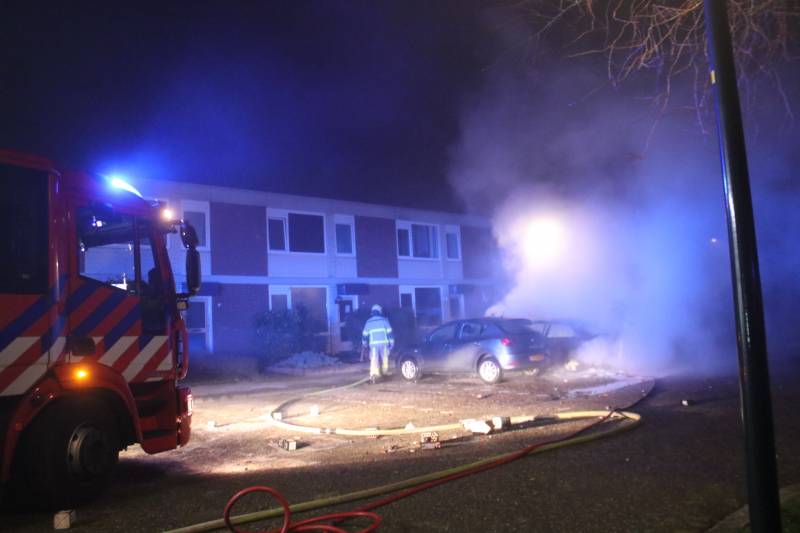 Personenauto verwoest door brand