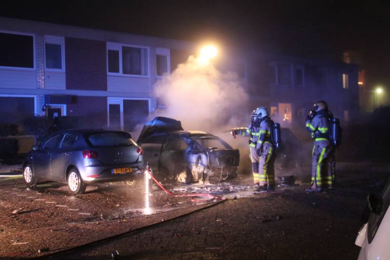 Personenauto verwoest door brand