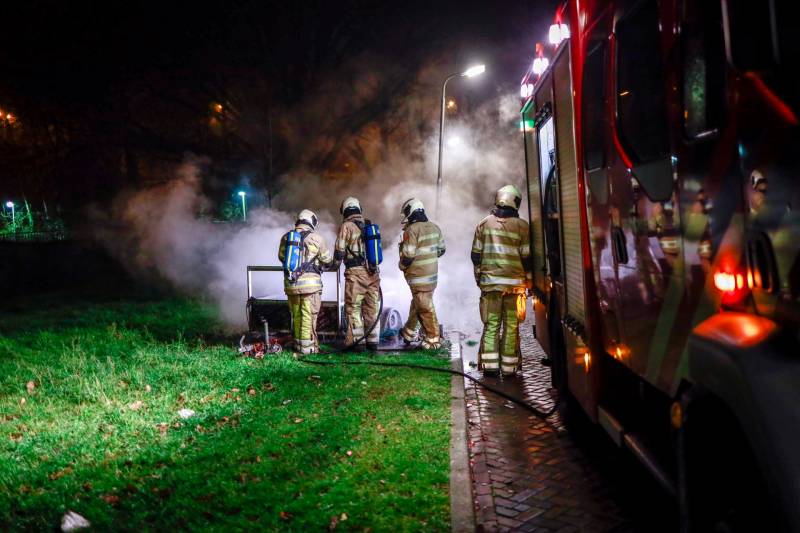 Aanhangwagen vat vlam