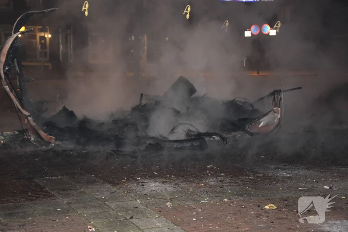 Caravan verwoest door brand