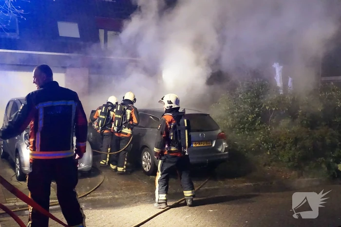 Autobrand slaat over naar garage