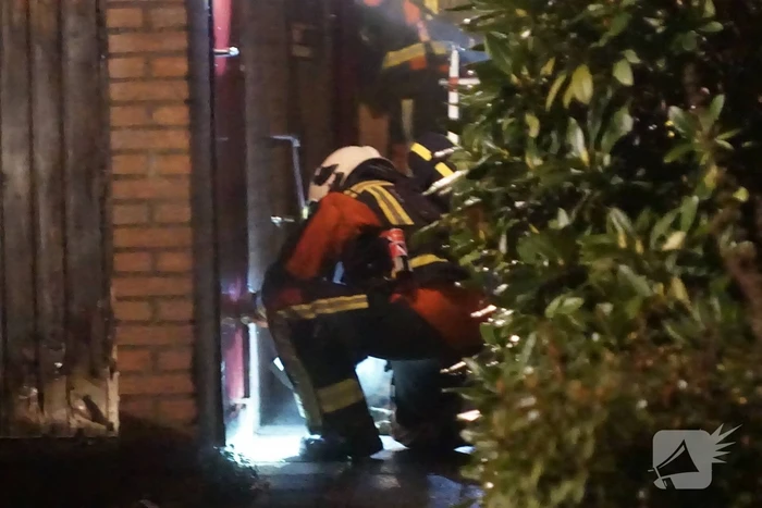 Autobrand slaat over naar garage