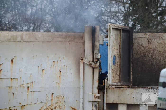Brand in container bij afvalverwerker