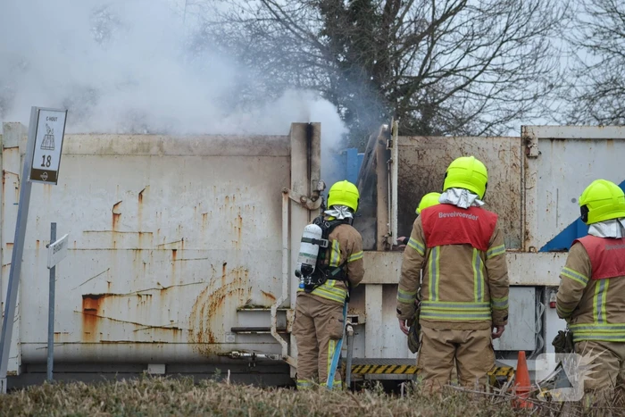 Brand in container bij afvalverwerker