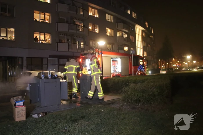 Brand ontstaan in ondergrondse container
