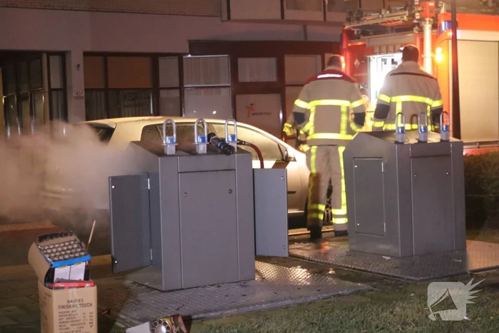 Brand ontstaan in ondergrondse container