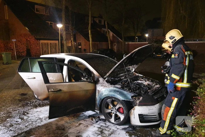 Auto verwoest door brand