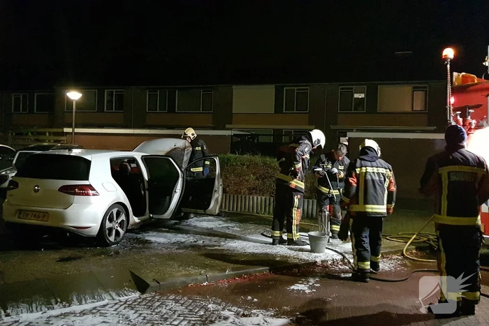 Auto verwoest door brand