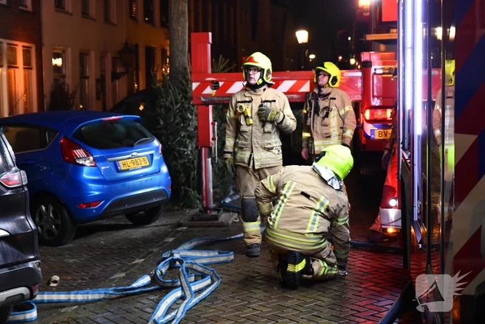 Grote brand historisch pand, brand moeilijk te bestrijden